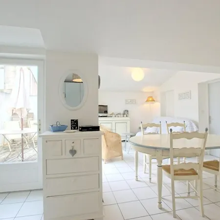 Avec Terrasse Au Port D'ars-en-re, Wi-fi Gratuit - Fr-1-835-6 Ars-en-Ré