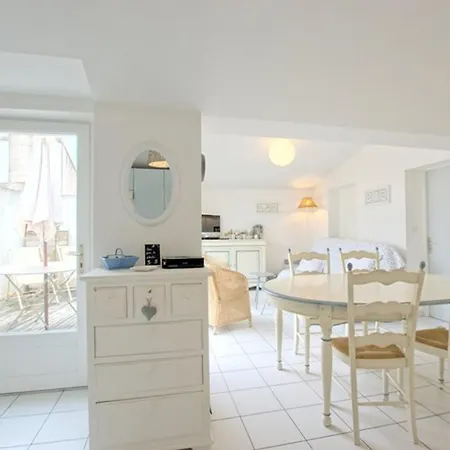 Avec Terrasse Au Port D'ars-en-re, Wi-fi Gratuit - Fr-1-835-6 *