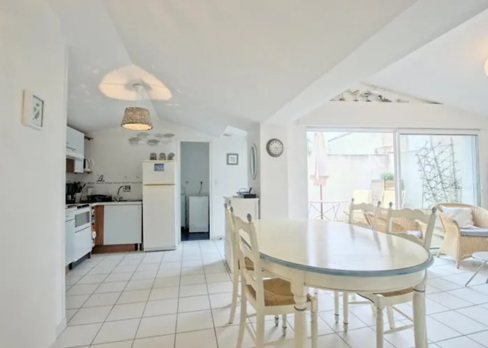 Avec Terrasse Au Port D'ars-en-re, Wi-fi Gratuit - Fr-1-835-6 * 阿尔桑雷